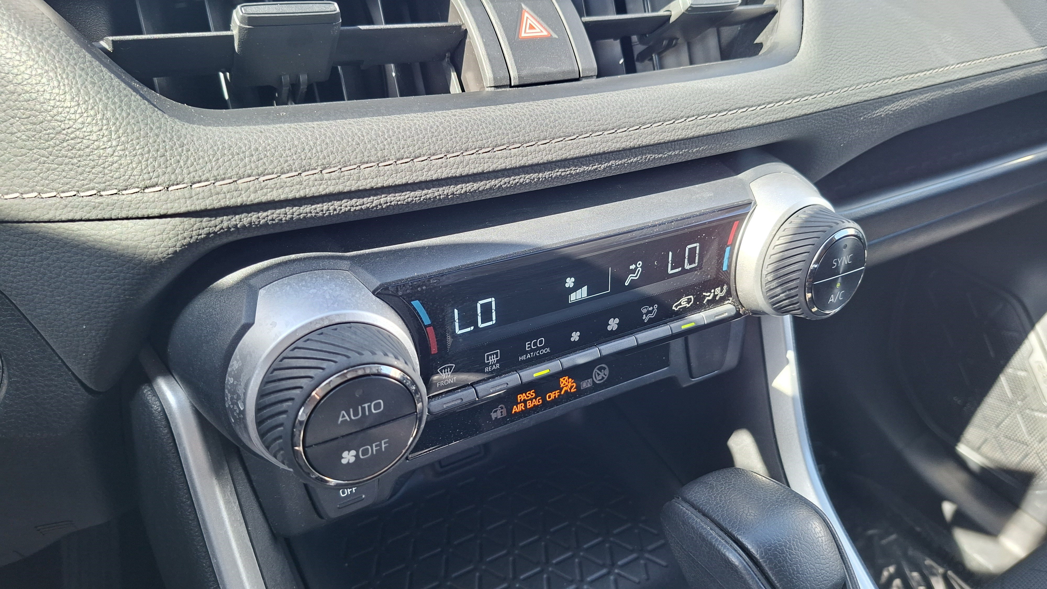 Used 2024 Toyota RAV4 XLE w/ Convenience Package AWD/4WD image 15