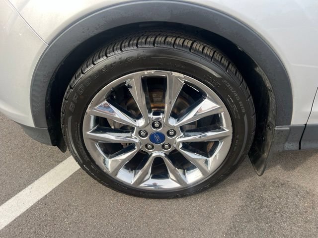 Used 2015 Ford Escape SE w/ SE Chrome Package FWD image 9