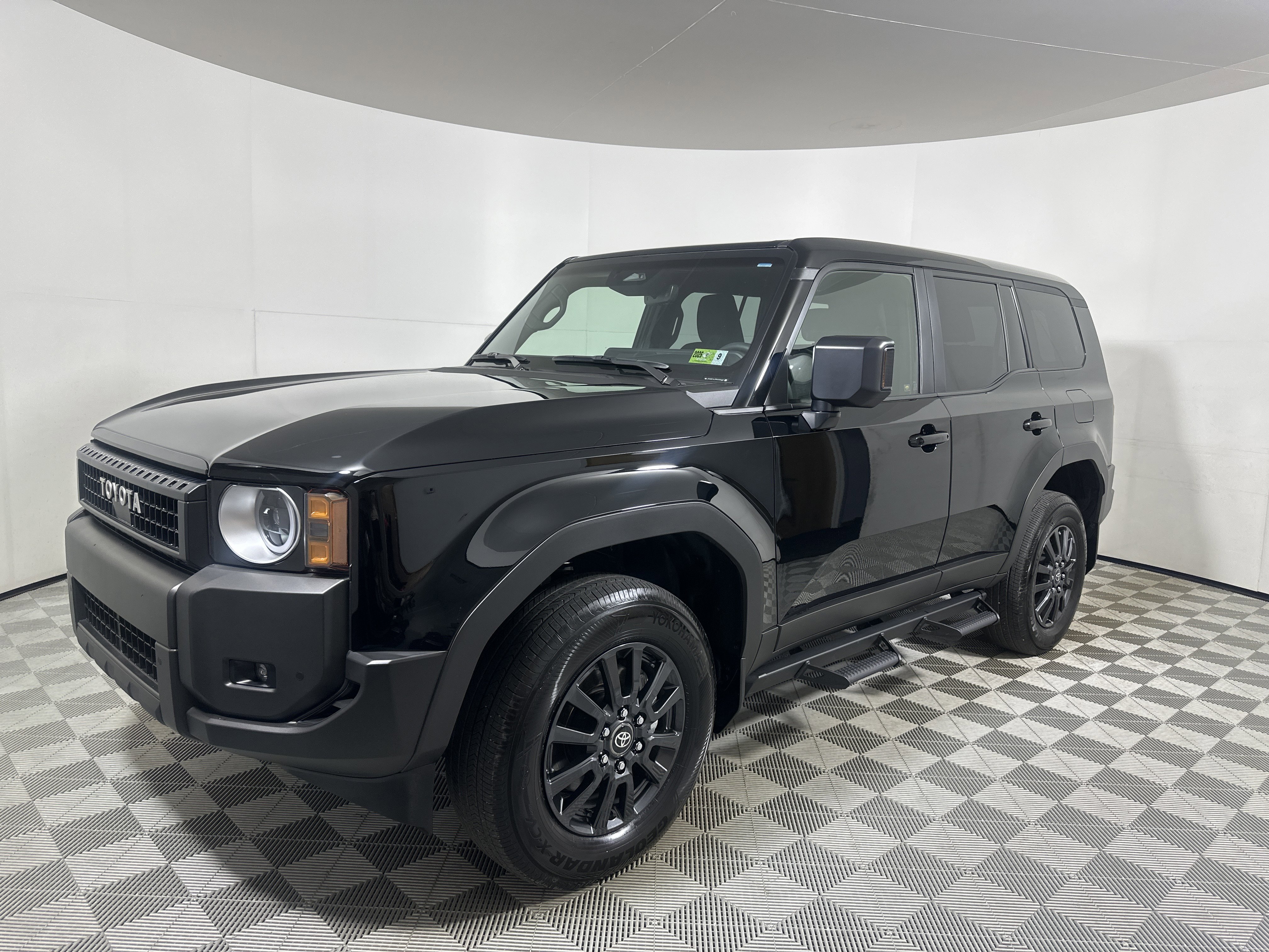 Used 2024 Toyota Land Cruiser image 3