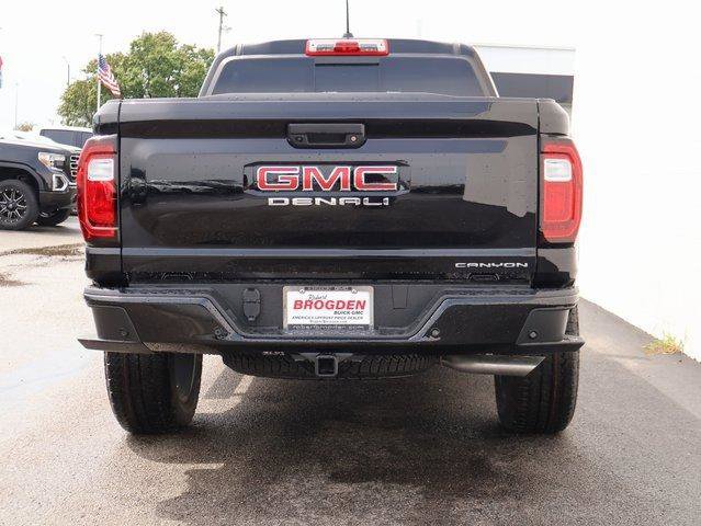 New 2025 GMC Canyon Denali image 5