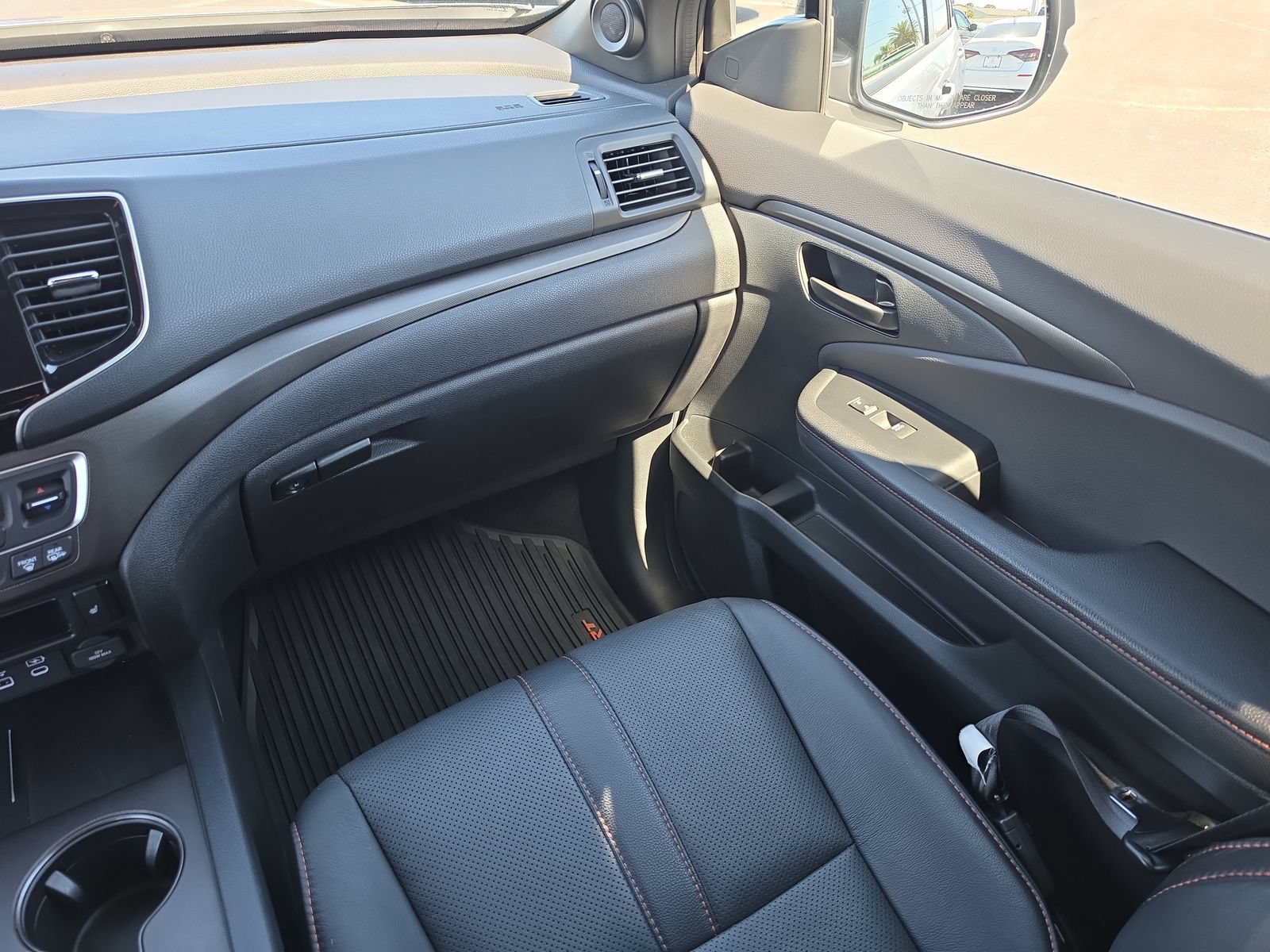 Certified 2025 Honda Passport TrailSport image 12