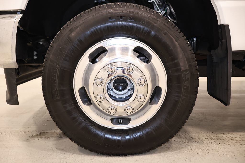 Certified 2025 Ford F350 Lariat w/ Lariat Ultimate Package image 47