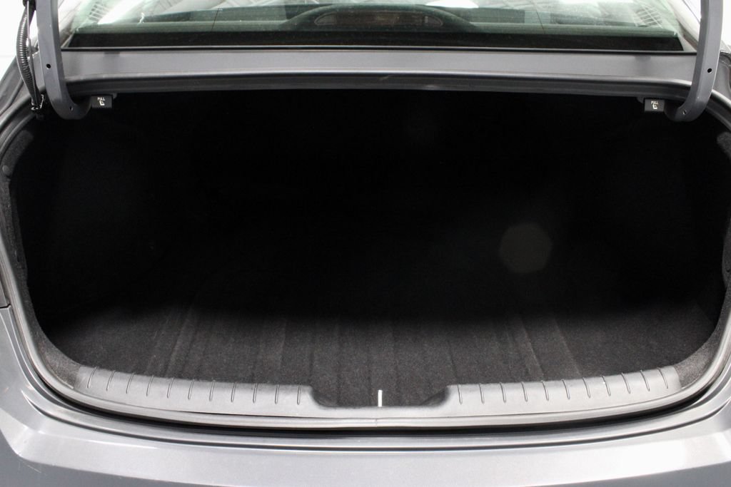 Used 2024 Hyundai Elantra SEL FWD image 14