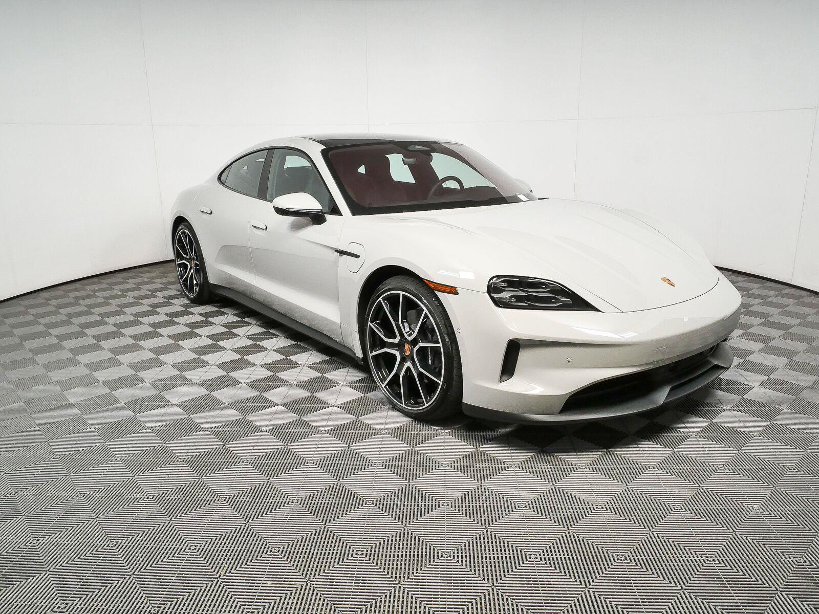 New 2026 Porsche Taycan RWD image 27