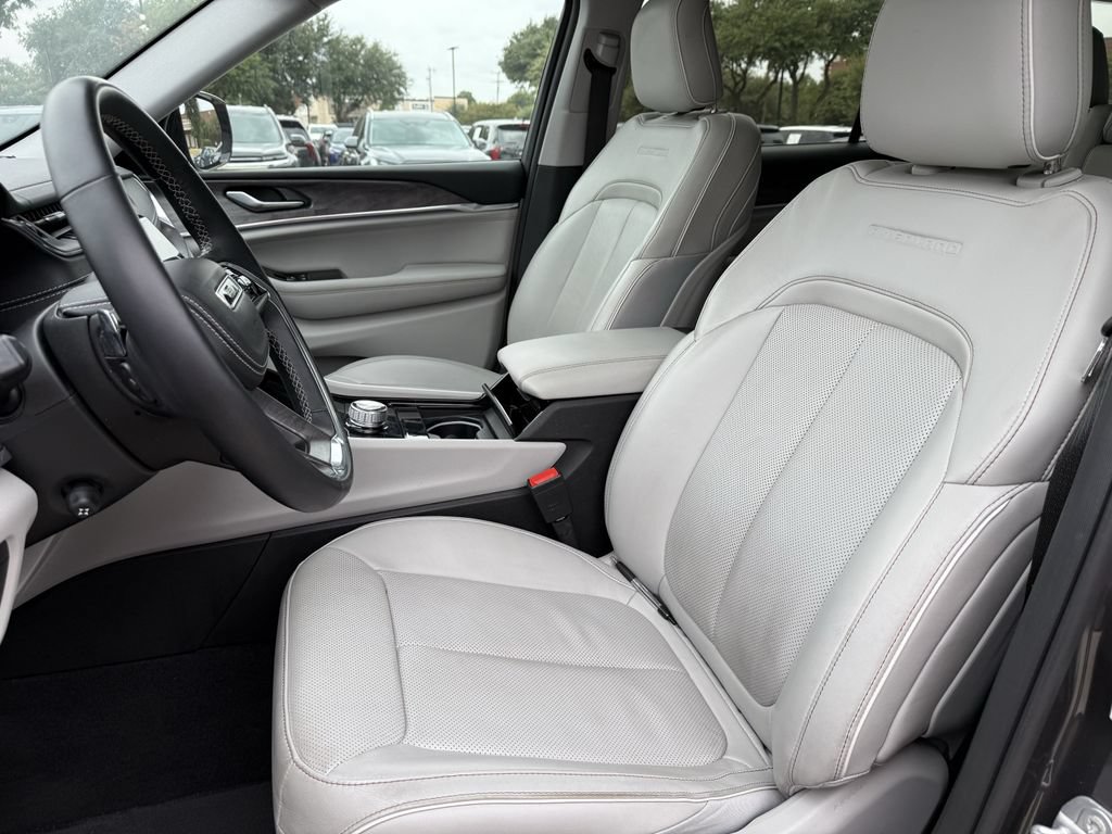 Used 2021 Jeep Grand Cherokee L Overland RWD image 24