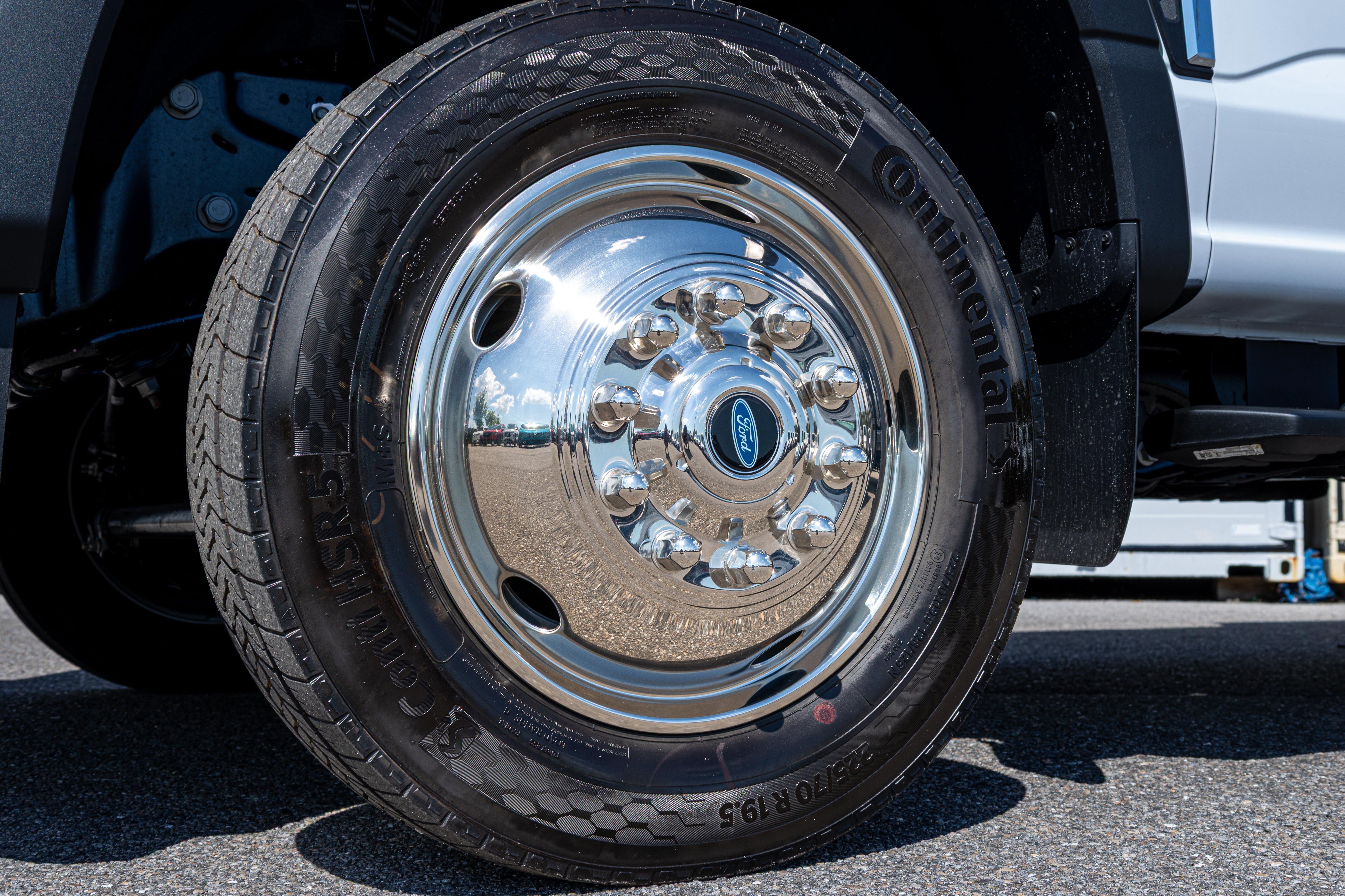 New 2026 Ford F450 XL w/ XL Chrome Package AWD/4WD image 24