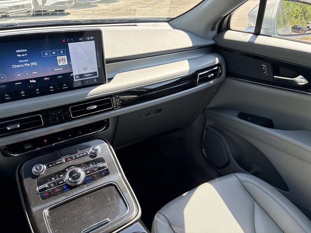 Certified 2023 Lincoln Nautilus Reserve AWD/4WD image 15