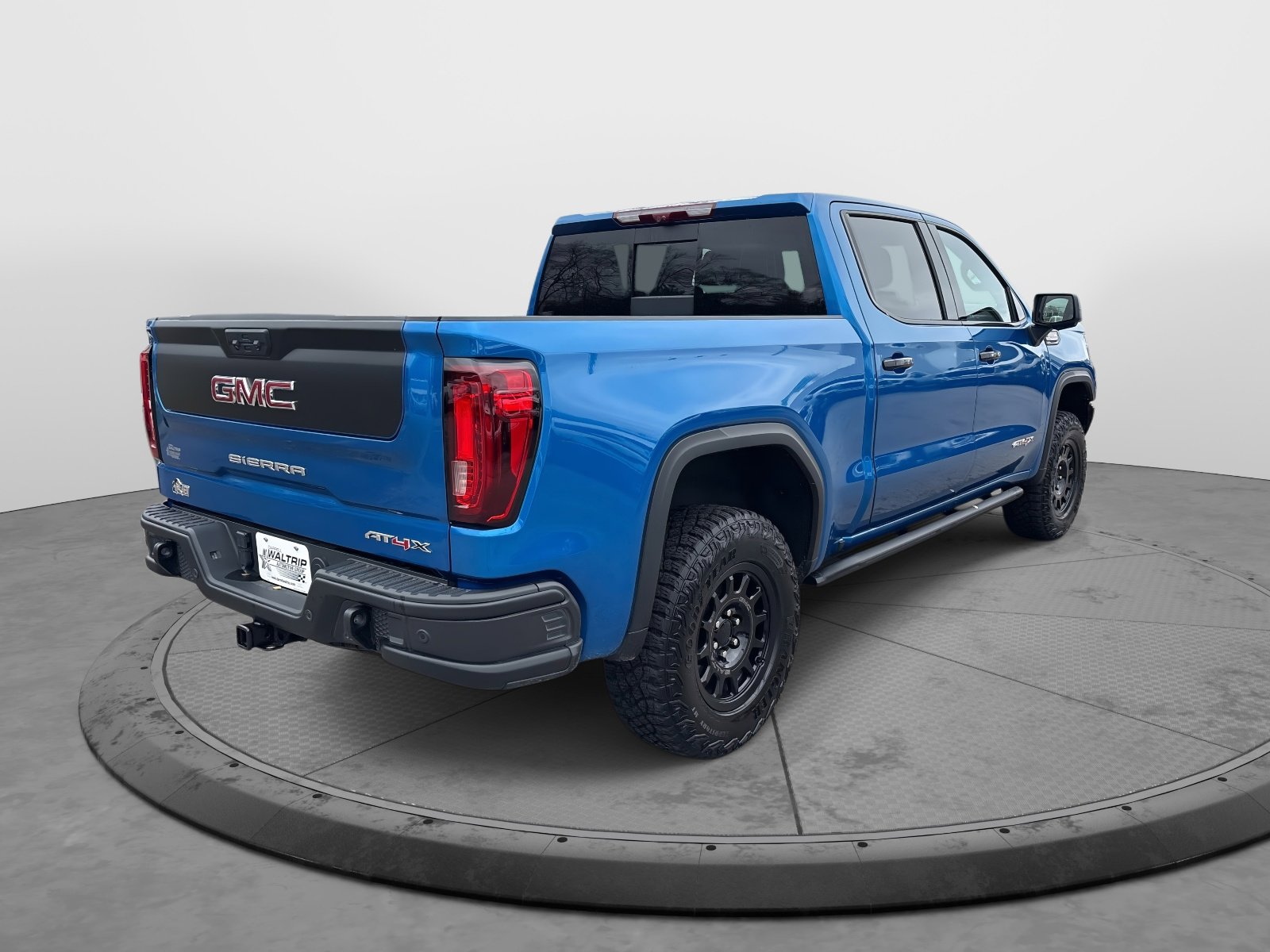 Certified 2024 GMC Sierra 1500 AT4X w/ AT4X AEV Edition image 8