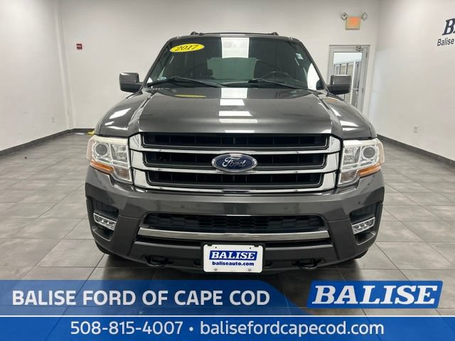 Used 2017 Ford Expedition Limited w/ Equipment Group 301A AWD/4WD image 2