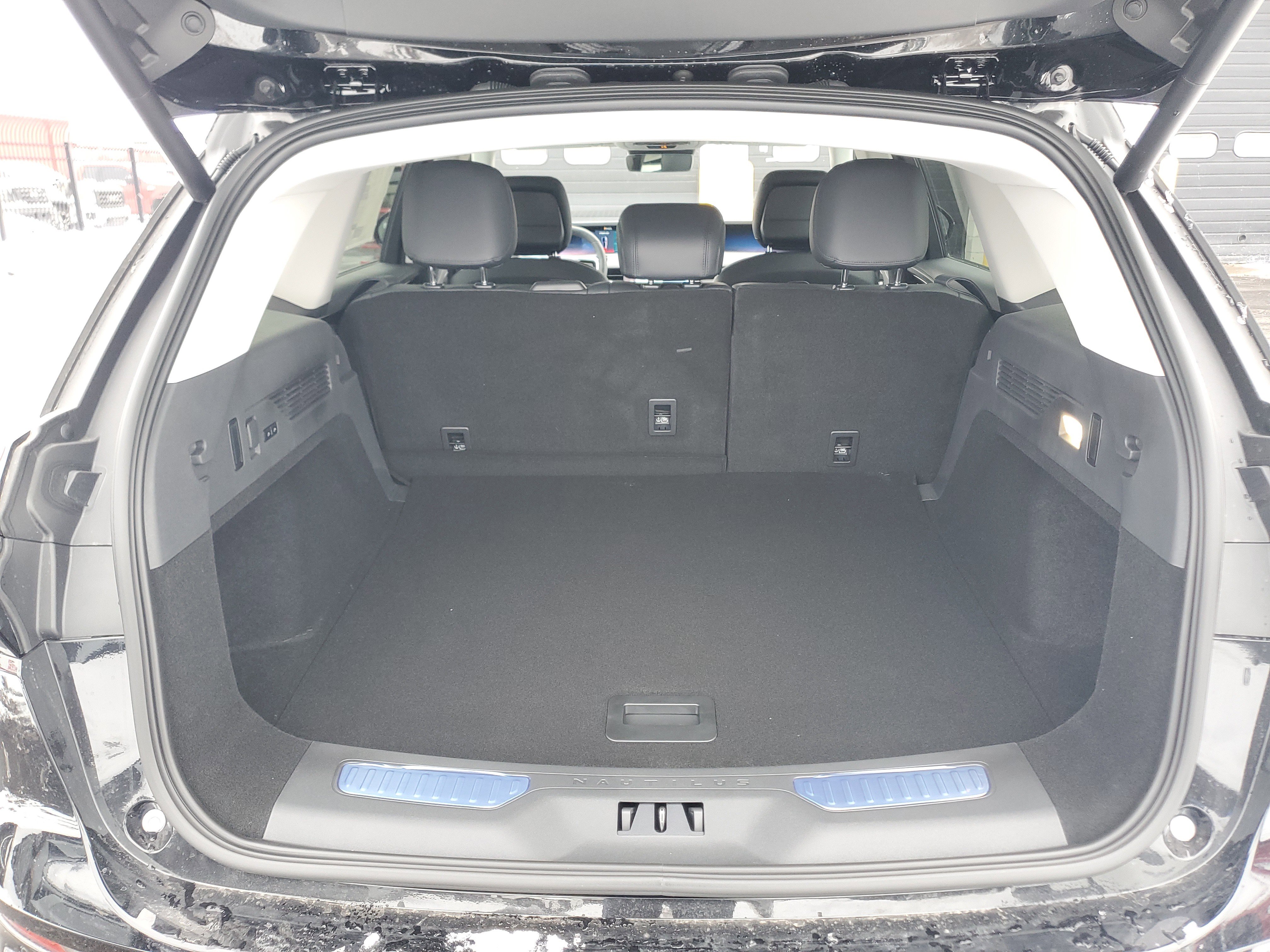 New 2026 Lincoln Nautilus Premier image 30