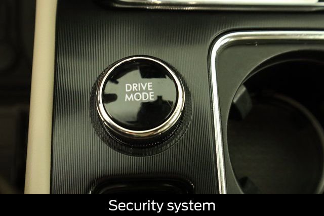 Used 2022 Lincoln Corsair AWD w/ Equipment Group 101A image 54