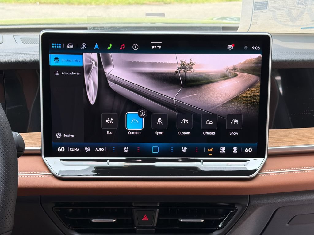 New 2026 Volkswagen Tiguan SEL R-Line AWD/4WD image 10