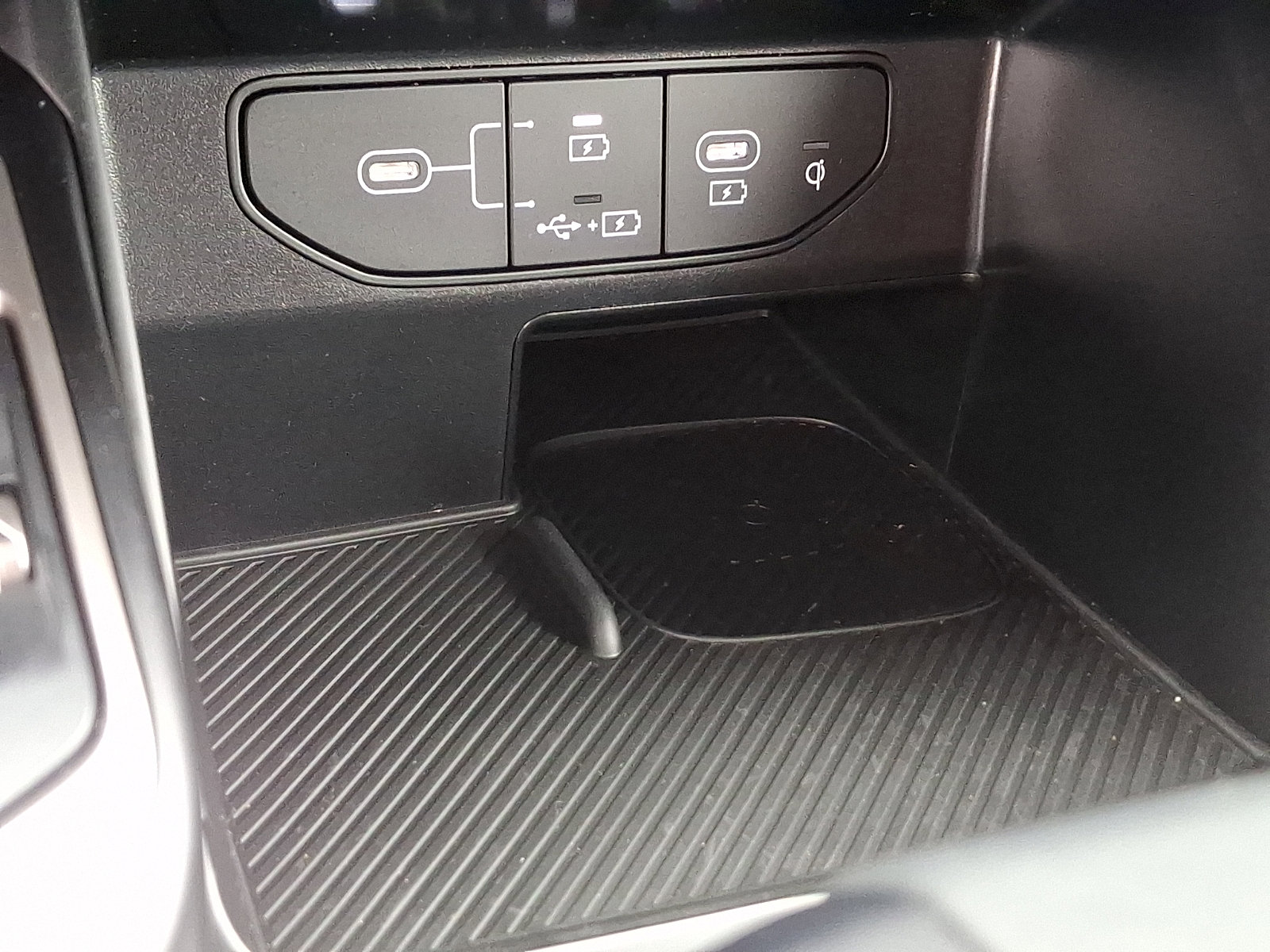 Used 2025 Kia Sorento EX w/ Panoramic Sunroof Package image 26