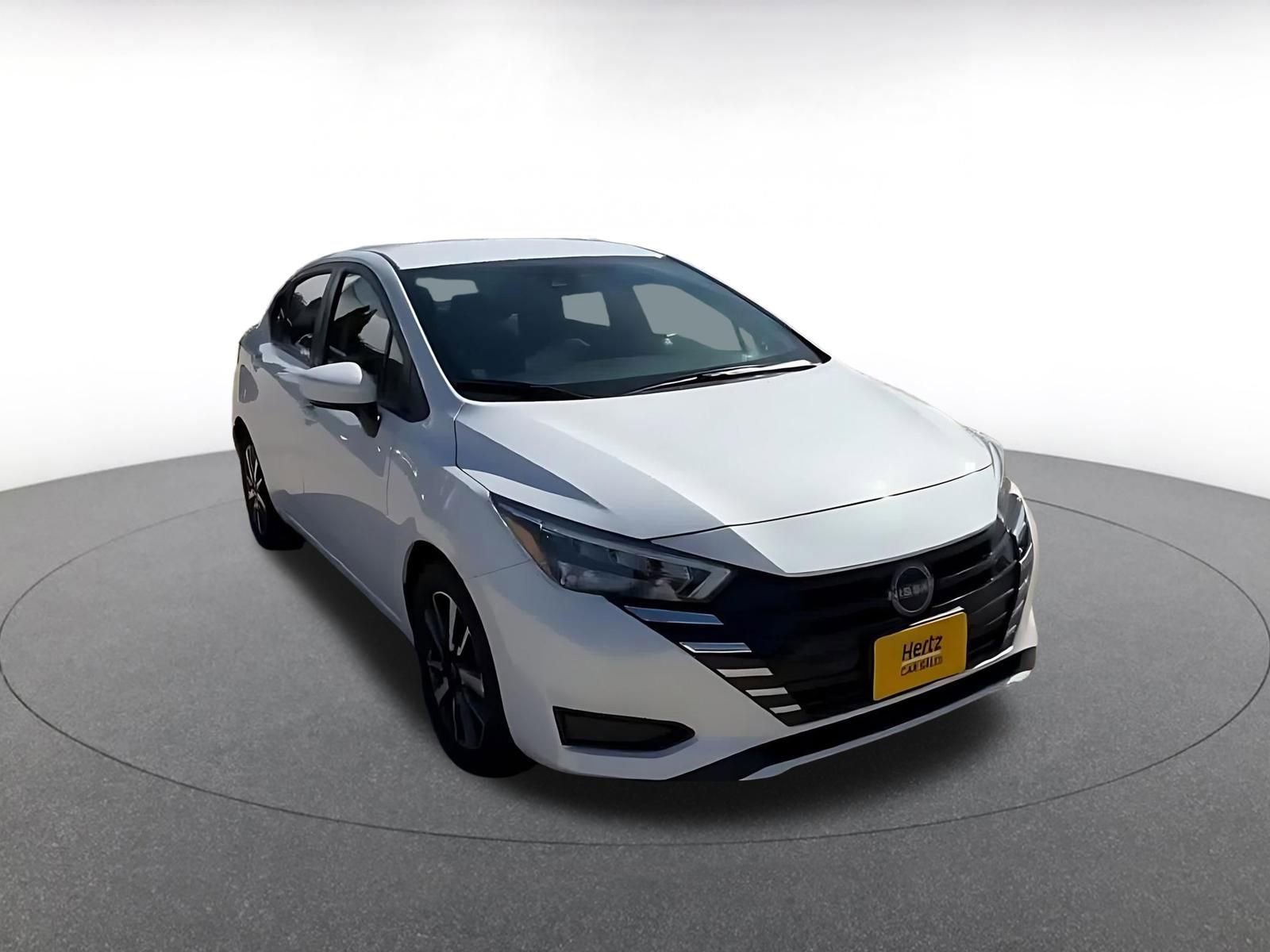 Used 2025 Nissan Versa SV FWD image 3
