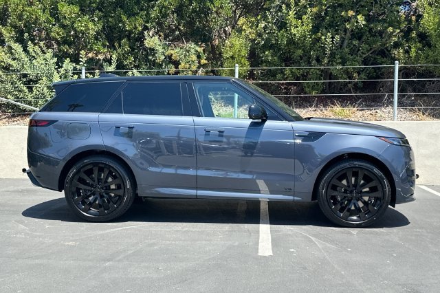 New 2026 Land Rover Range Rover Sport Dynamic SE AWD/4WD image 6