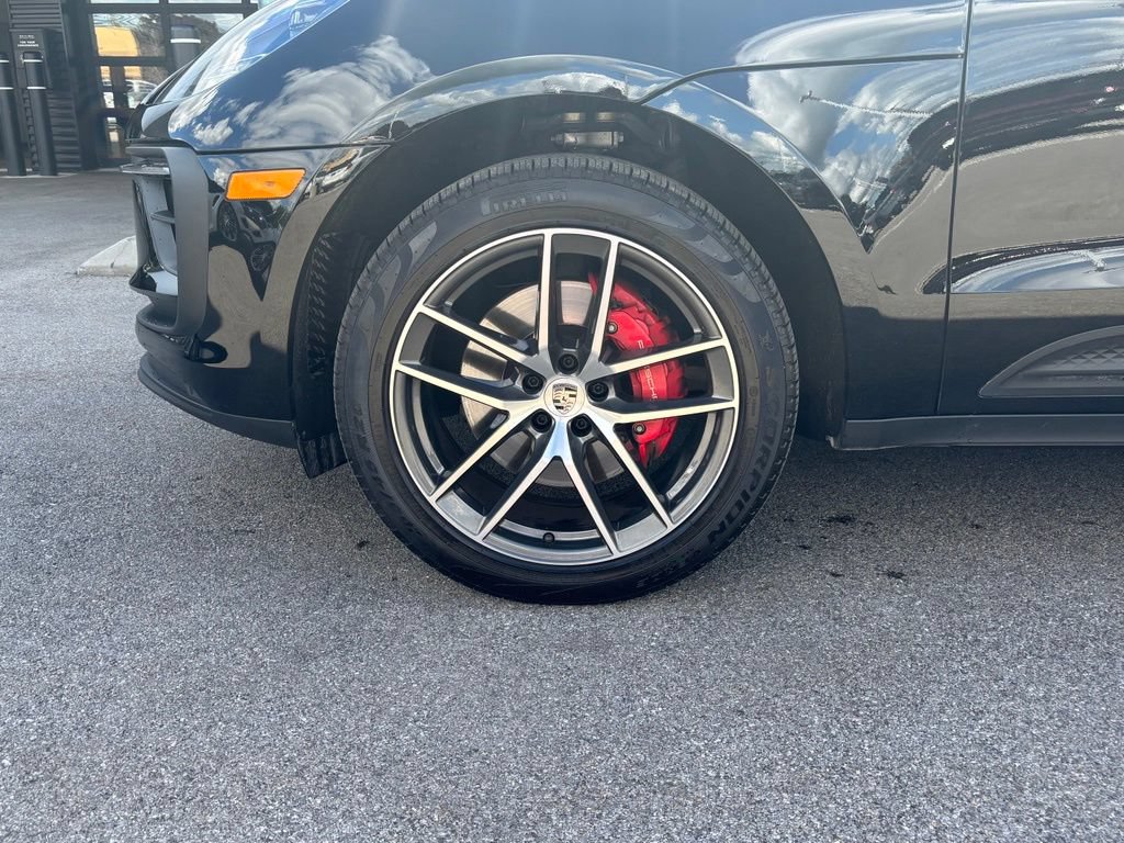 Certified 2023 Porsche Macan S AWD/4WD image 37