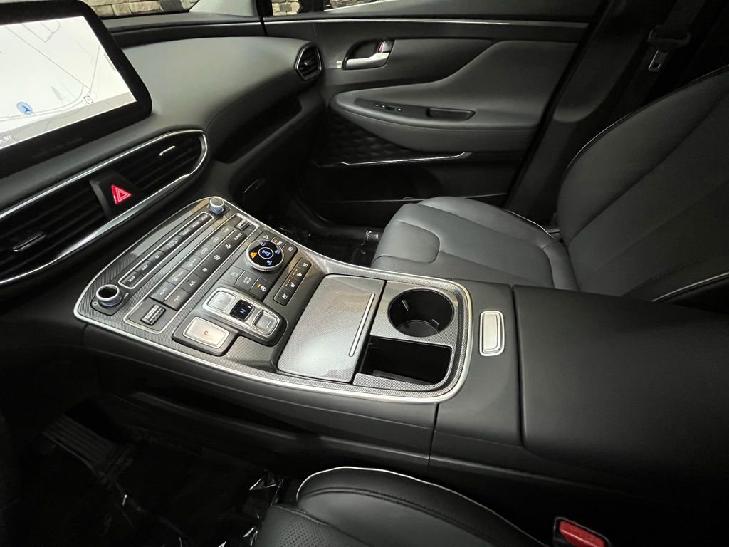 Used 2023 Hyundai Santa Fe Limited w/ Cargo Package image 29