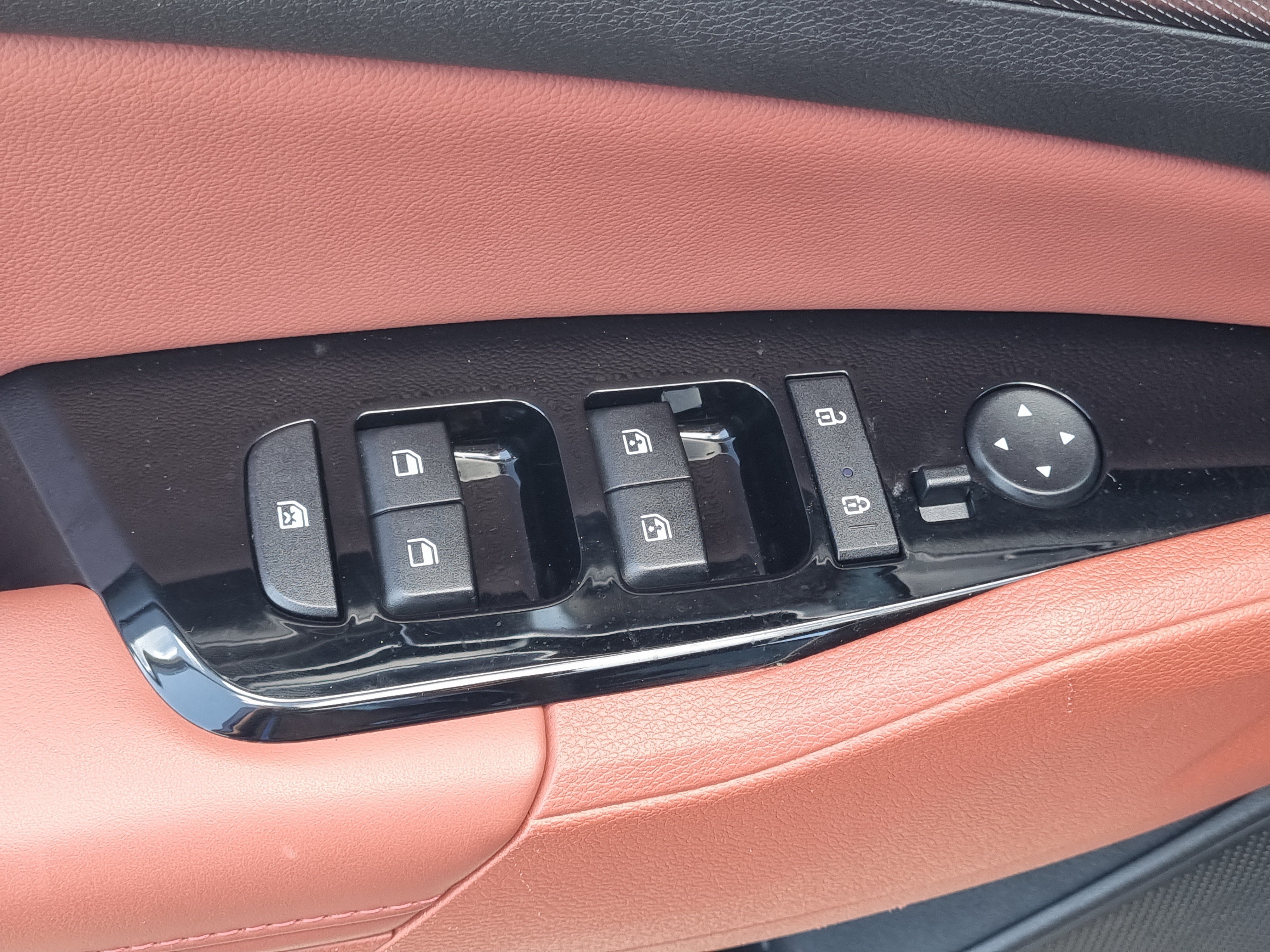 Used 2023 Kia Sportage SX FWD image 27