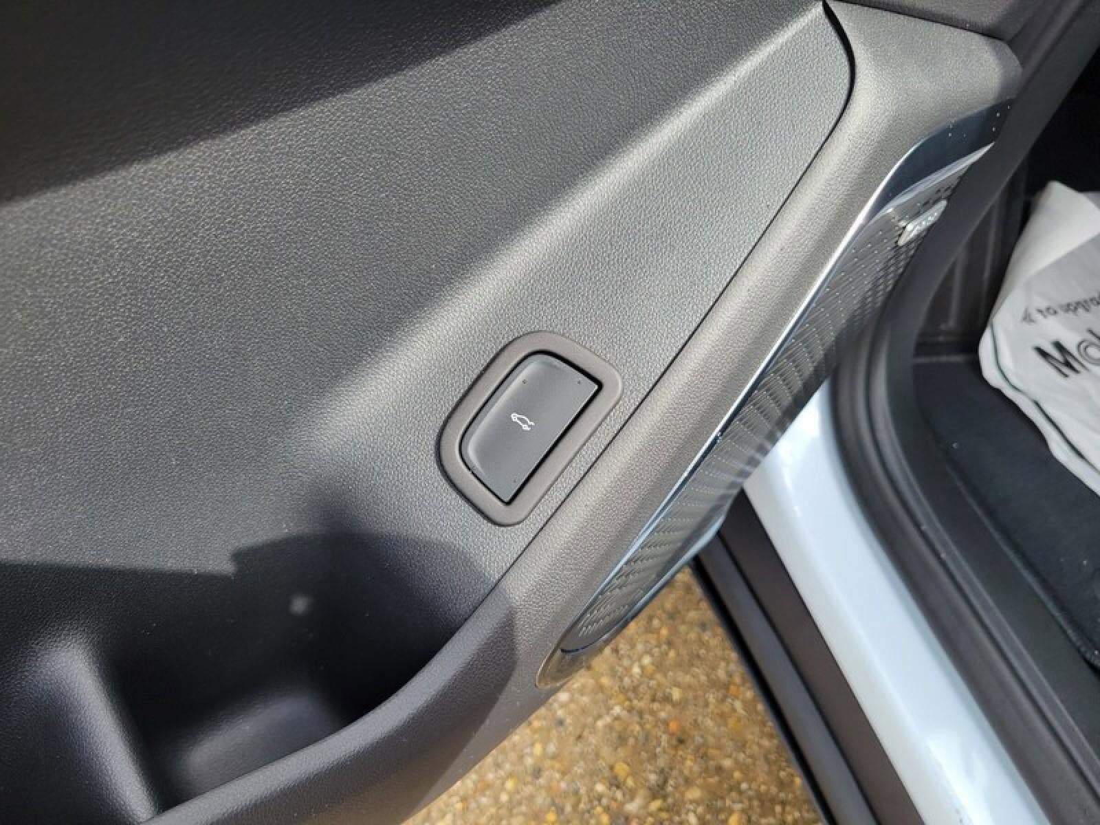 New 2026 GMC Acadia Elevation w/ Elevation Premium Package FWD image 26