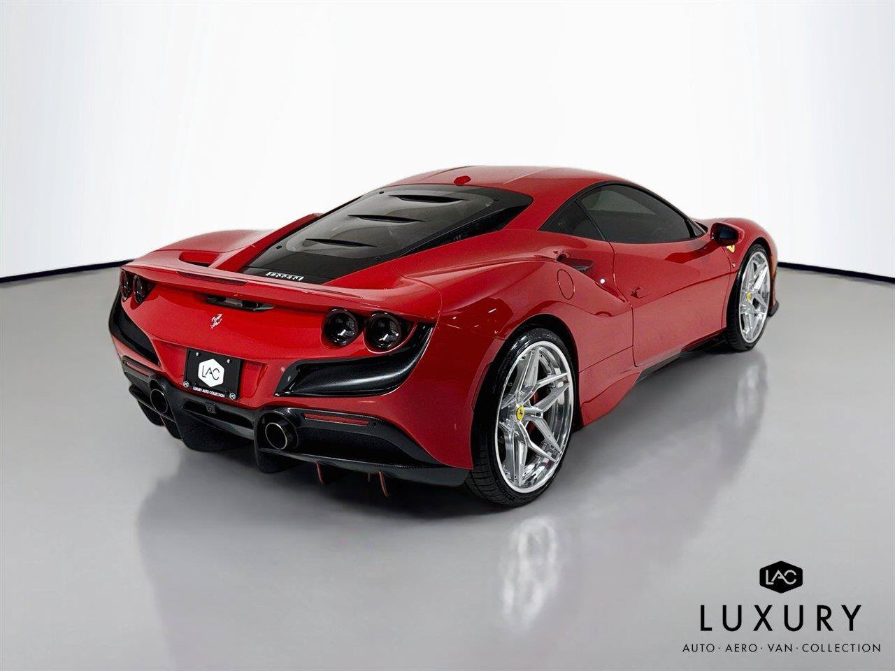 Used 2021 Ferrari F8 Tributo RWD image 5