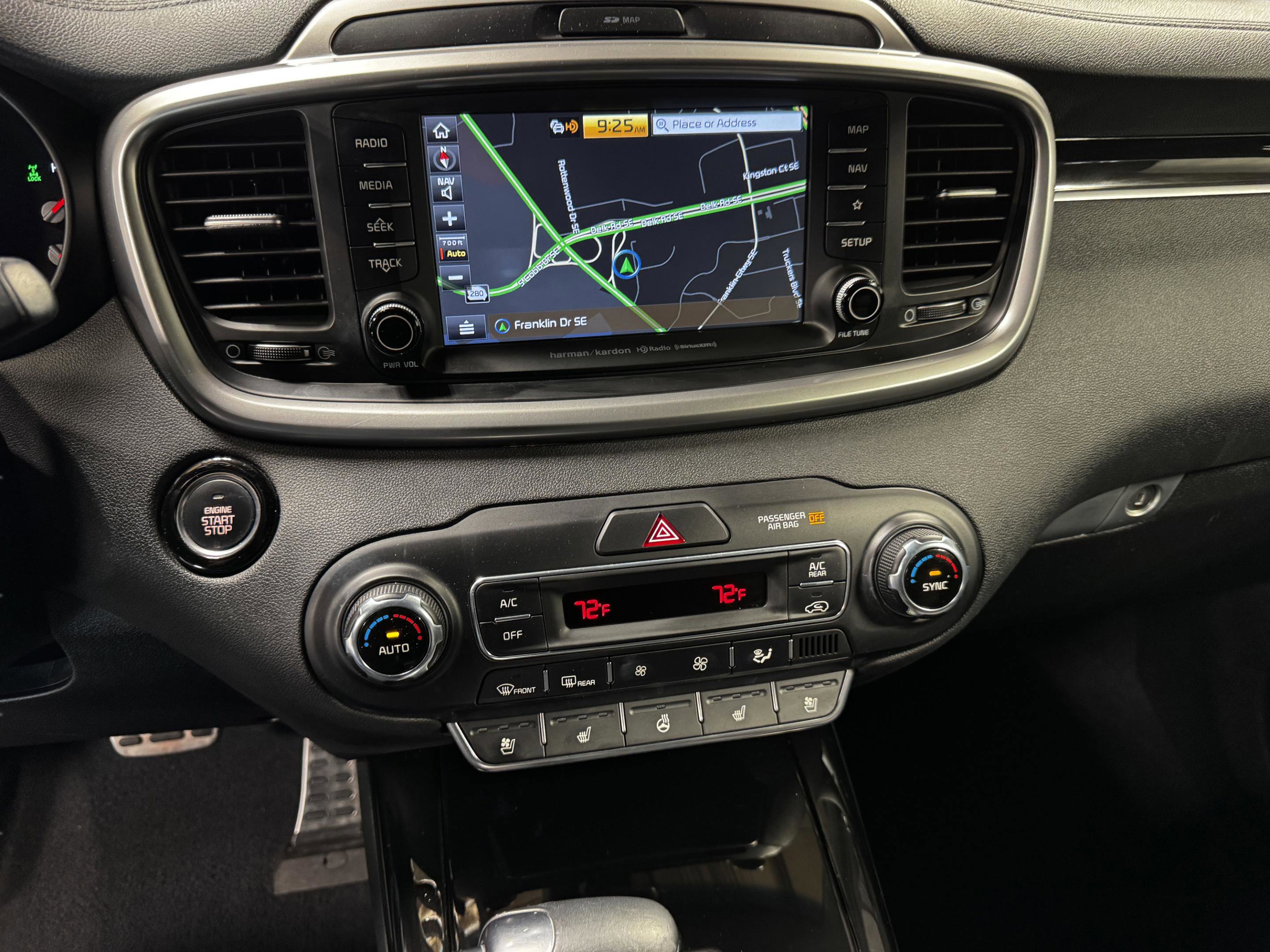 Used 2019 Kia Sorento SX image 25