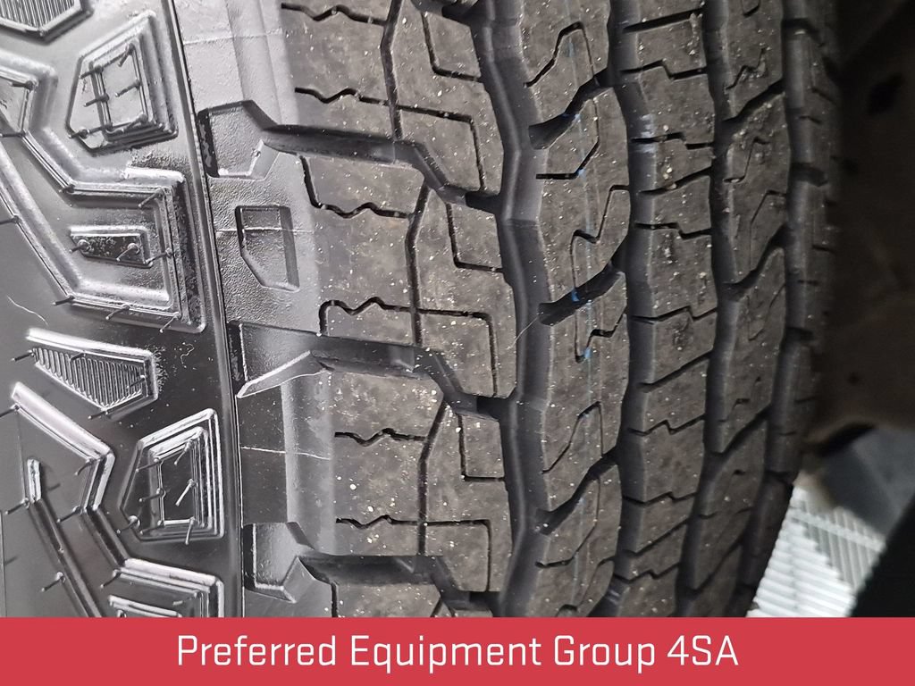 Certified 2025 GMC Sierra 1500 SLT AWD/4WD image 11