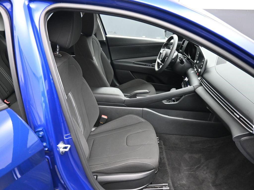 Certified 2023 Hyundai Elantra SEL image 24