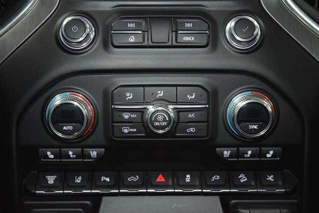 Used 2023 GMC Sierra 3500 Denali w/ Denali Ultimate Package image 34