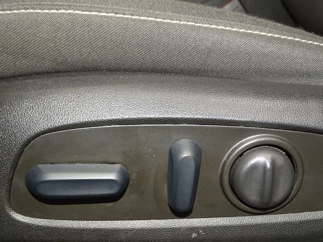 Used 2023 Chevrolet Blazer LT image 19