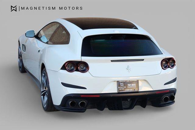 Used 2017 Ferrari GTC4Lusso AWD/4WD image 8