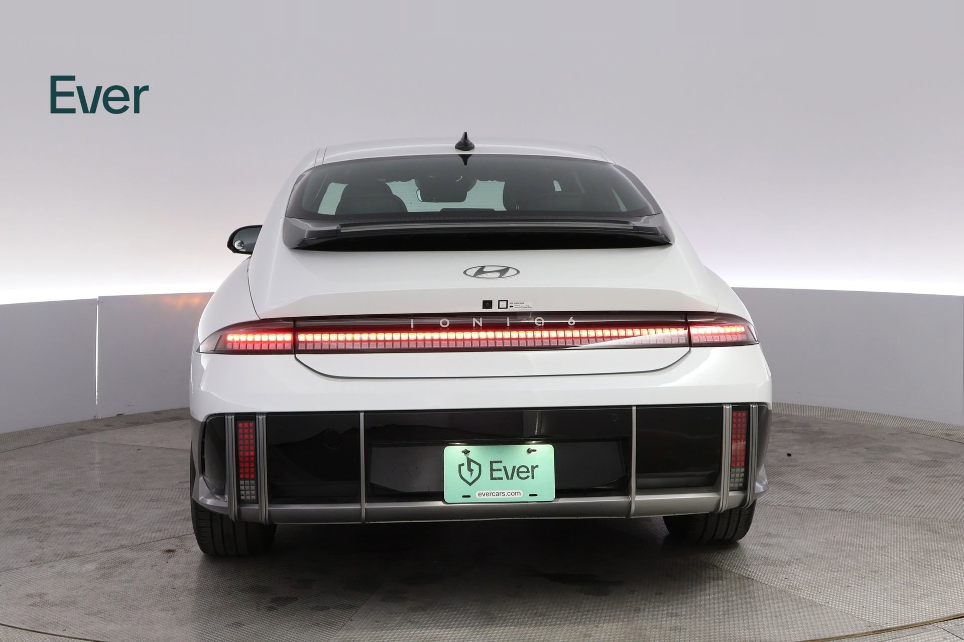 Used 2024 Hyundai Ioniq 6 Limited image 15