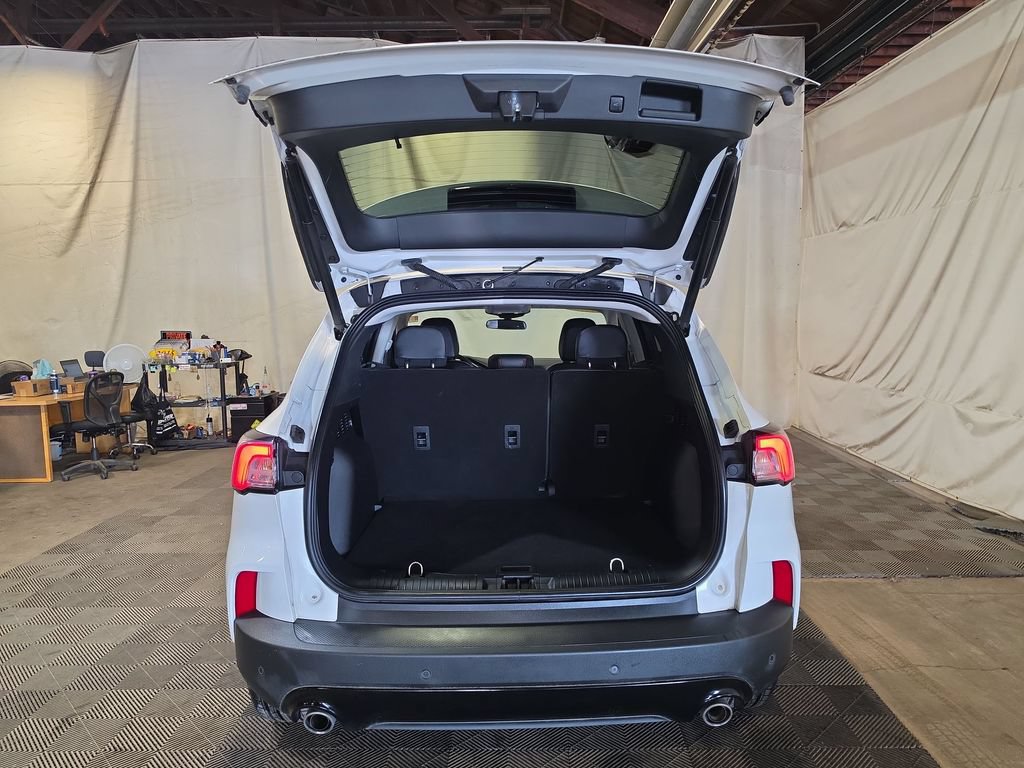 Used 2021 Ford Escape SEL w/ SEL Stealth AWD Package image 20