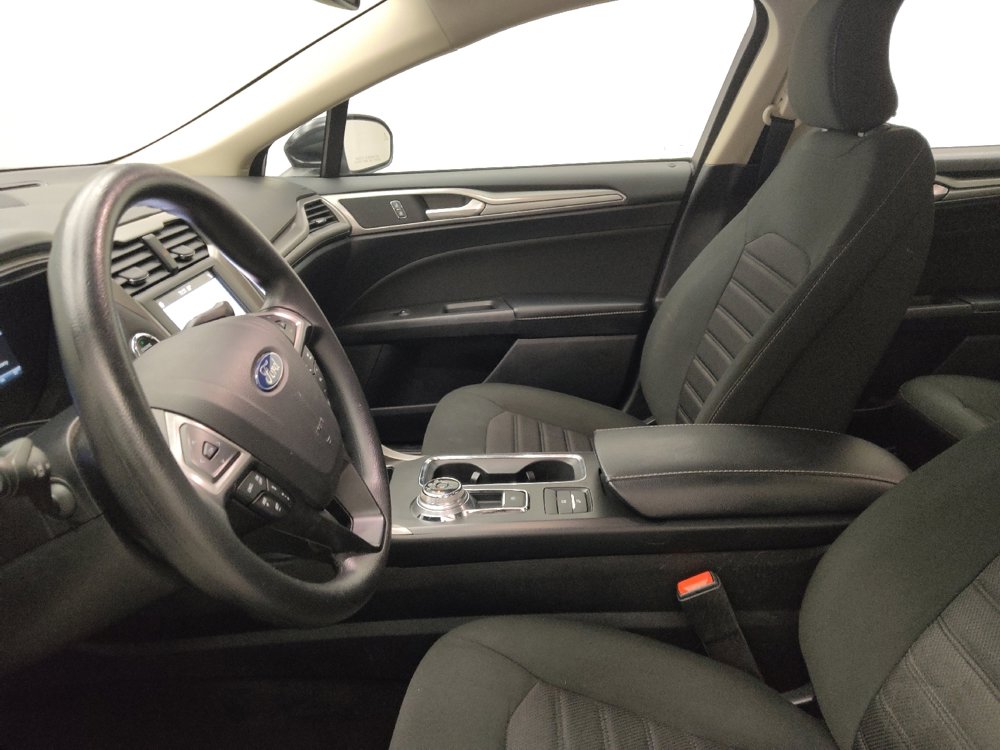 Used 2019 Ford Fusion SE image 17