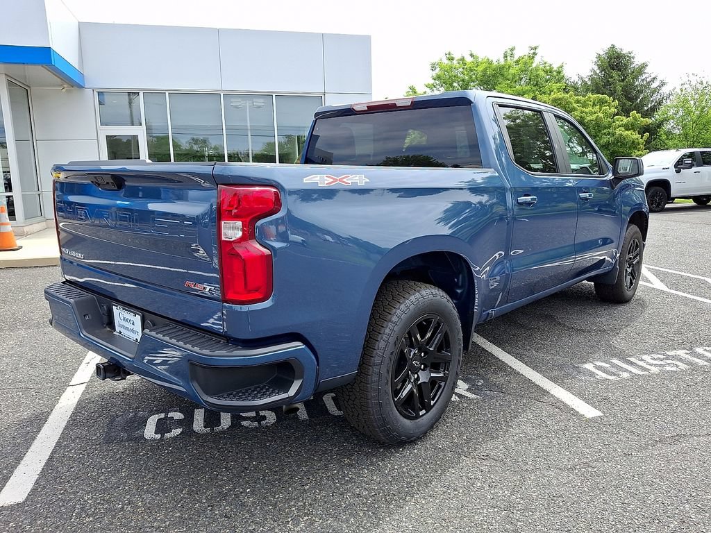 Used 2024 Chevrolet Silverado 1500 RST AWD/4WD image 4