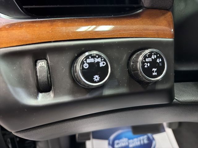 Used 2016 Cadillac Escalade ESV Luxury image 17