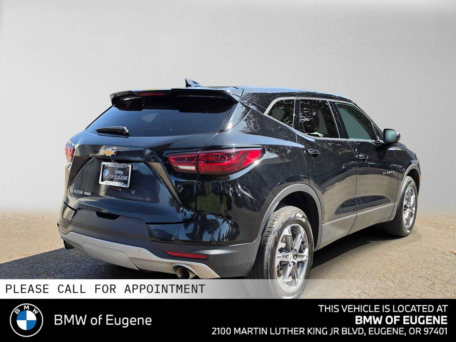 Used 2025 Chevrolet Blazer LT AWD/4WD image 3