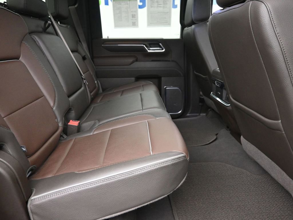 Used 2024 GMC Sierra 2500 Denali w/ Denali Reserve Package image 8