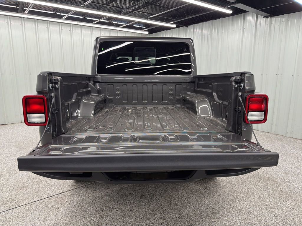 New 2026 Jeep Gladiator Sport image 7