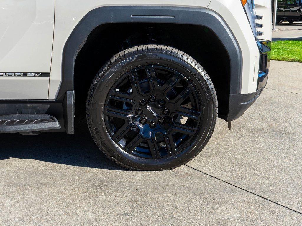 New 2026 GMC Sierra EV Elevation w/ LPO, Elevation Dark Package AWD/4WD image 32