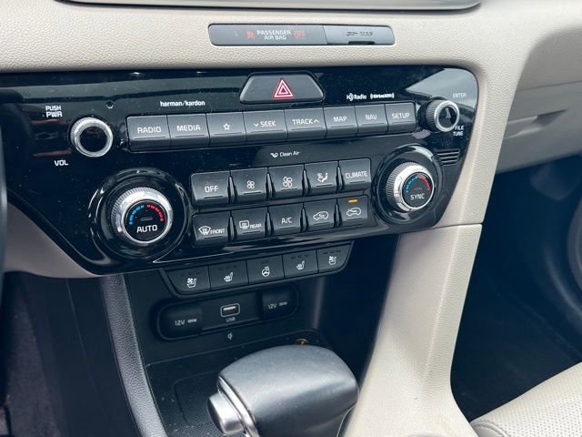 Certified 2022 Kia Sportage EX w/ EX Technology Package image 21