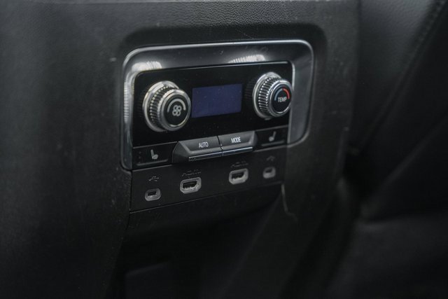 Used 2021 GMC Yukon Denali w/ Denali Premium Package image 43