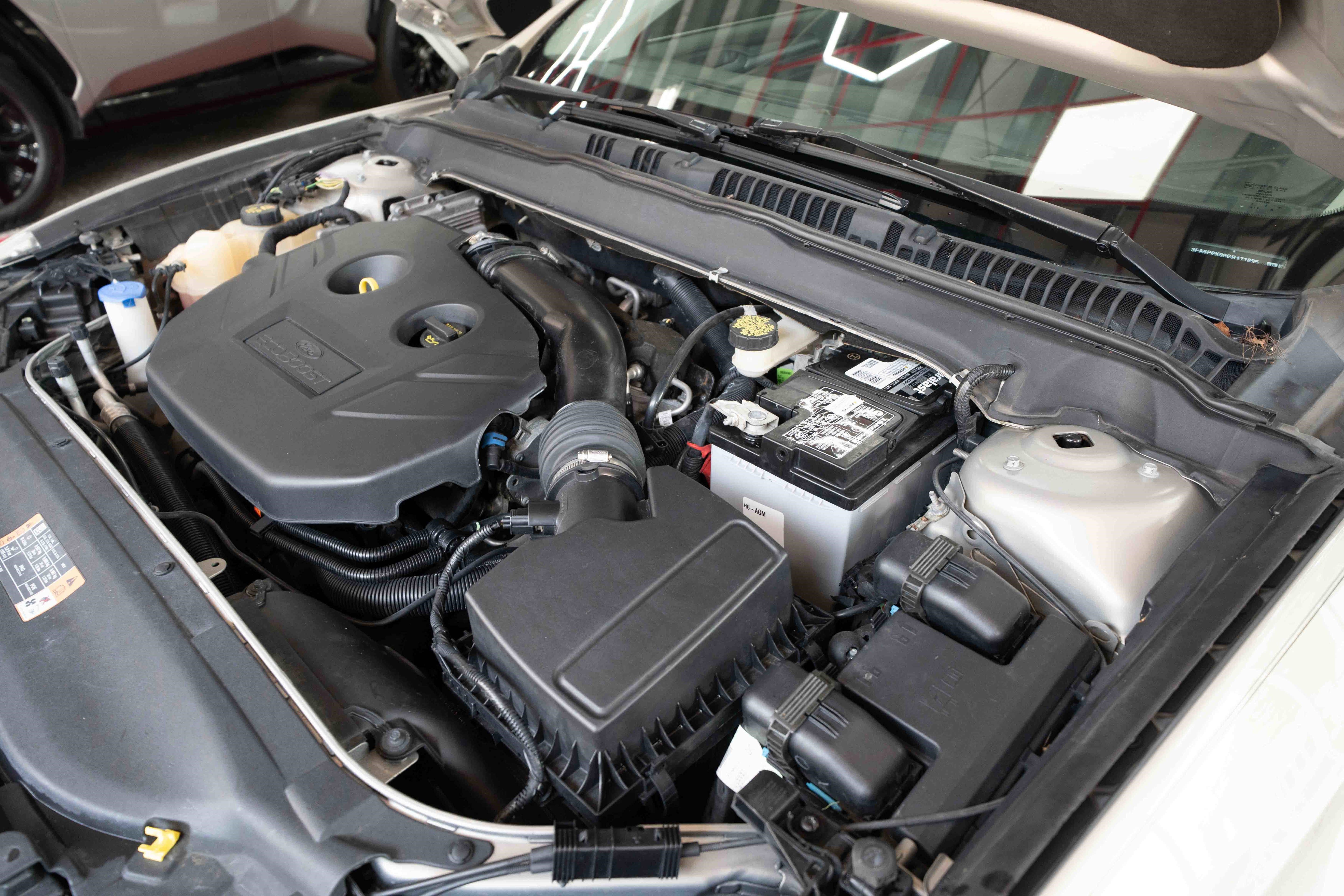 Used 2016 Ford Fusion Titanium image 32