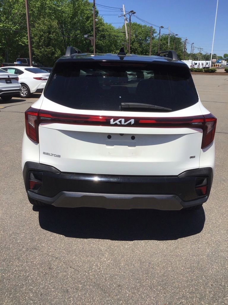 Used 2024 Kia Seltos X-Line AWD/4WD image 4