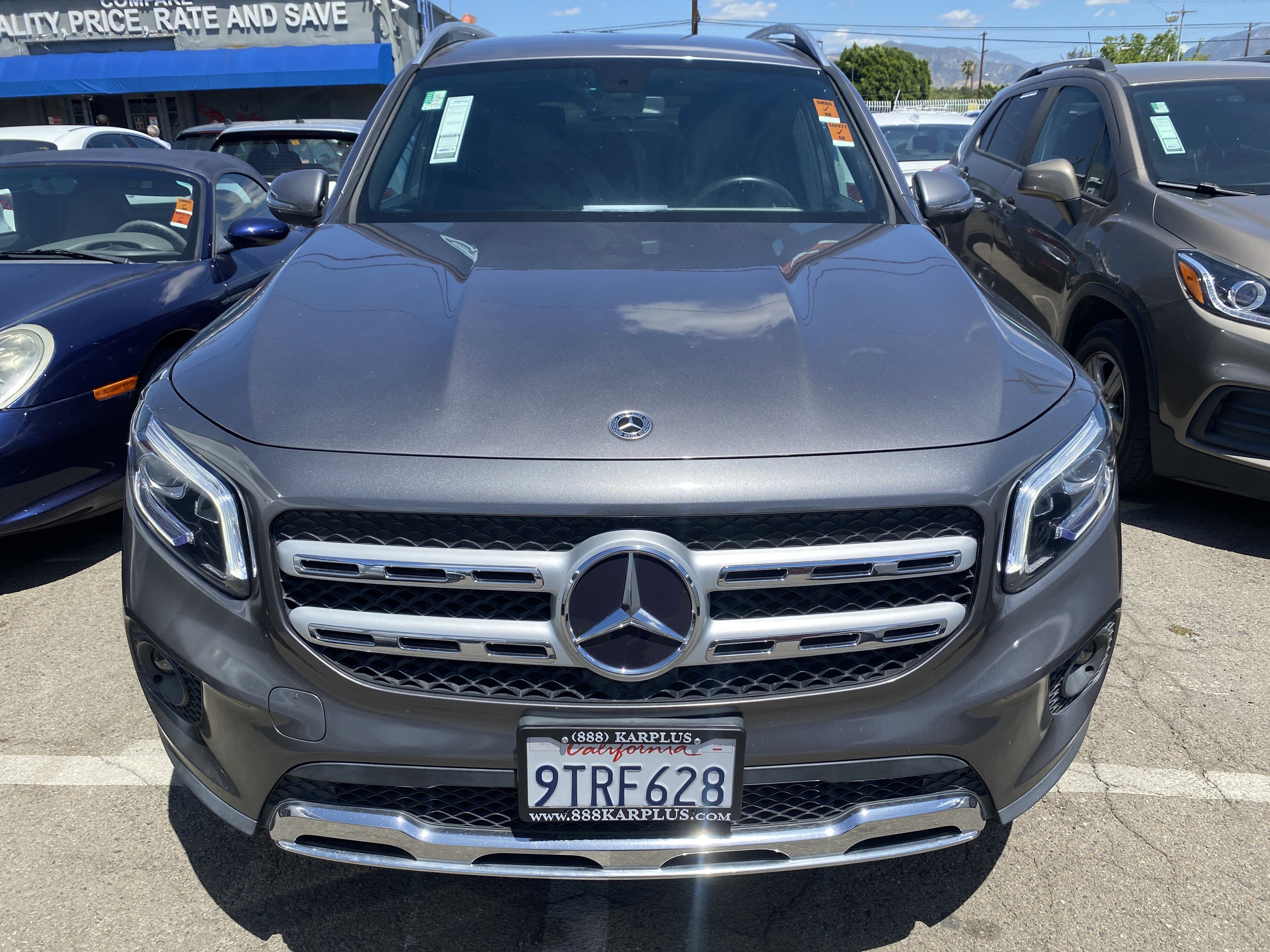 Used 2021 Mercedes-Benz GLB 250 w/ Premium Package image 3