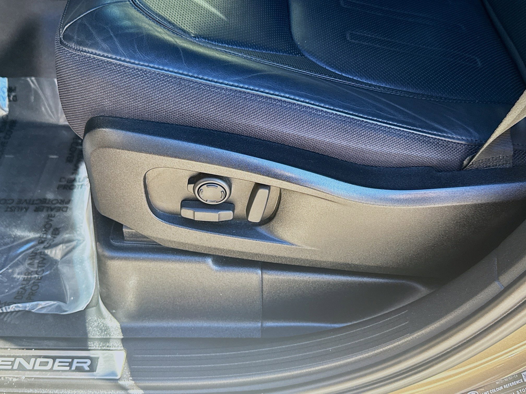 Used 2023 Land Rover Defender 110 X image 17