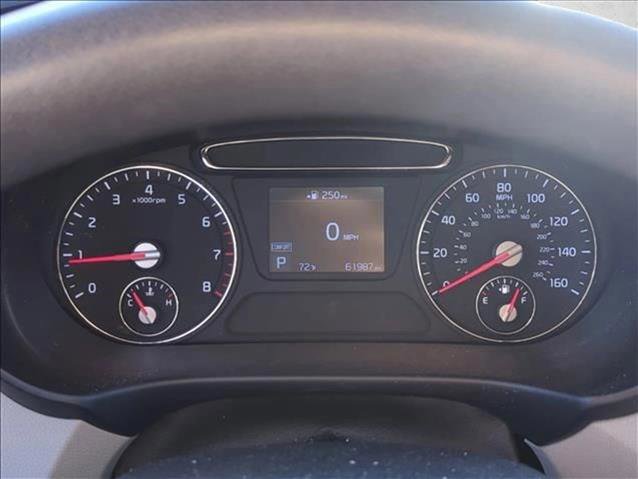 Used 2019 Kia Sorento LX image 11