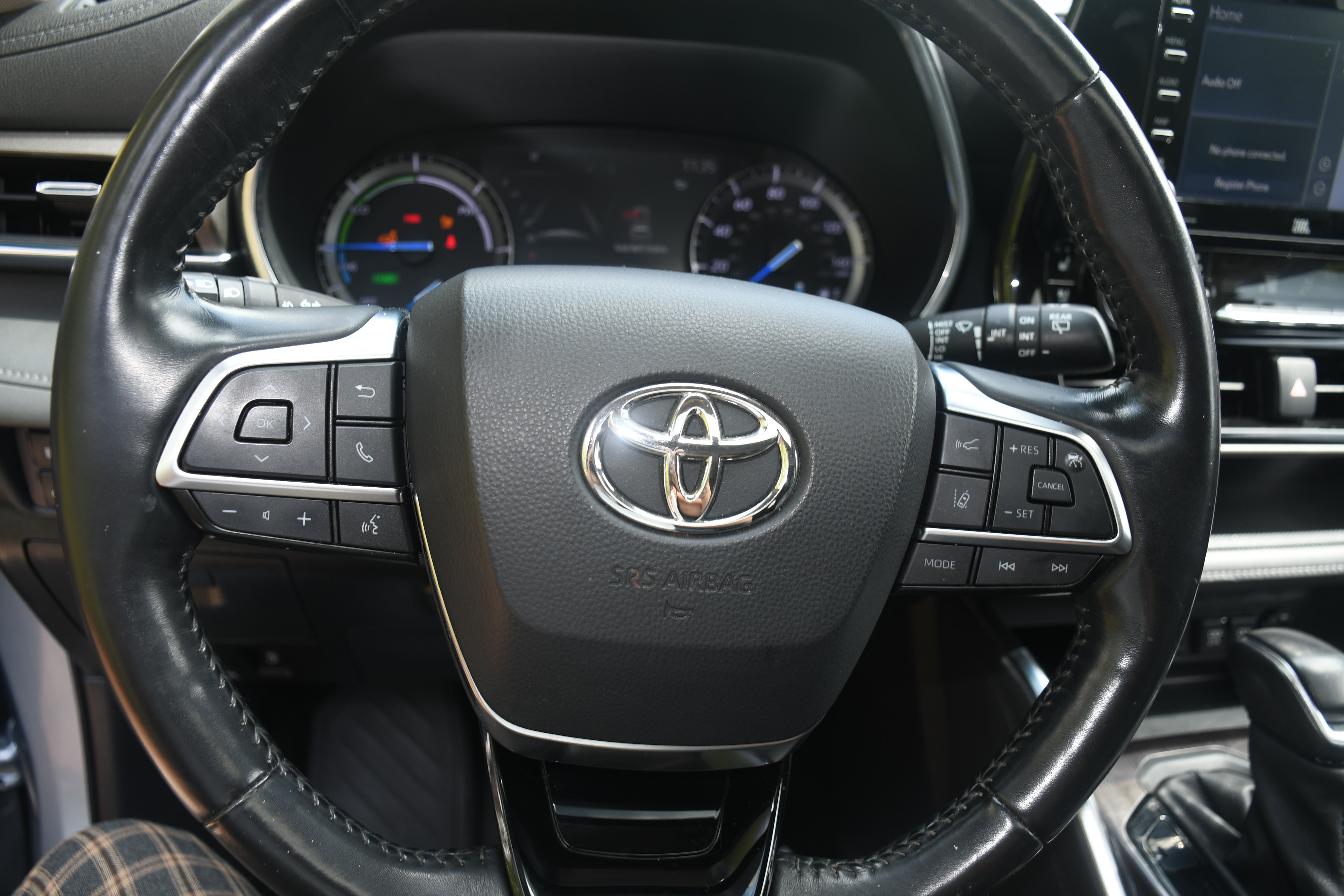 Certified 2021 Toyota Highlander Limited AWD/4WD image 14