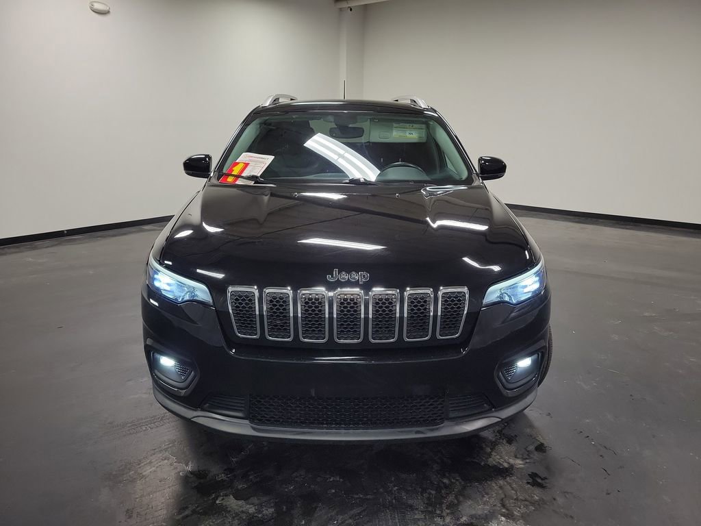 Used 2019 Jeep Cherokee Latitude Plus w/ Comfort/Convenience Group image 2