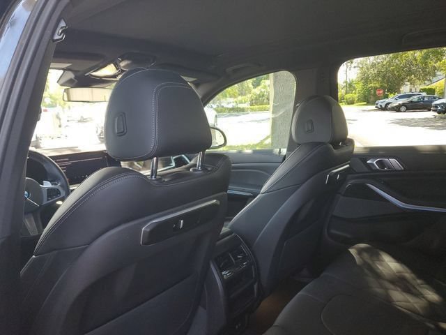 Used 2024 BMW X5 xDrive40i w/ M Sport Package AWD/4WD image 15