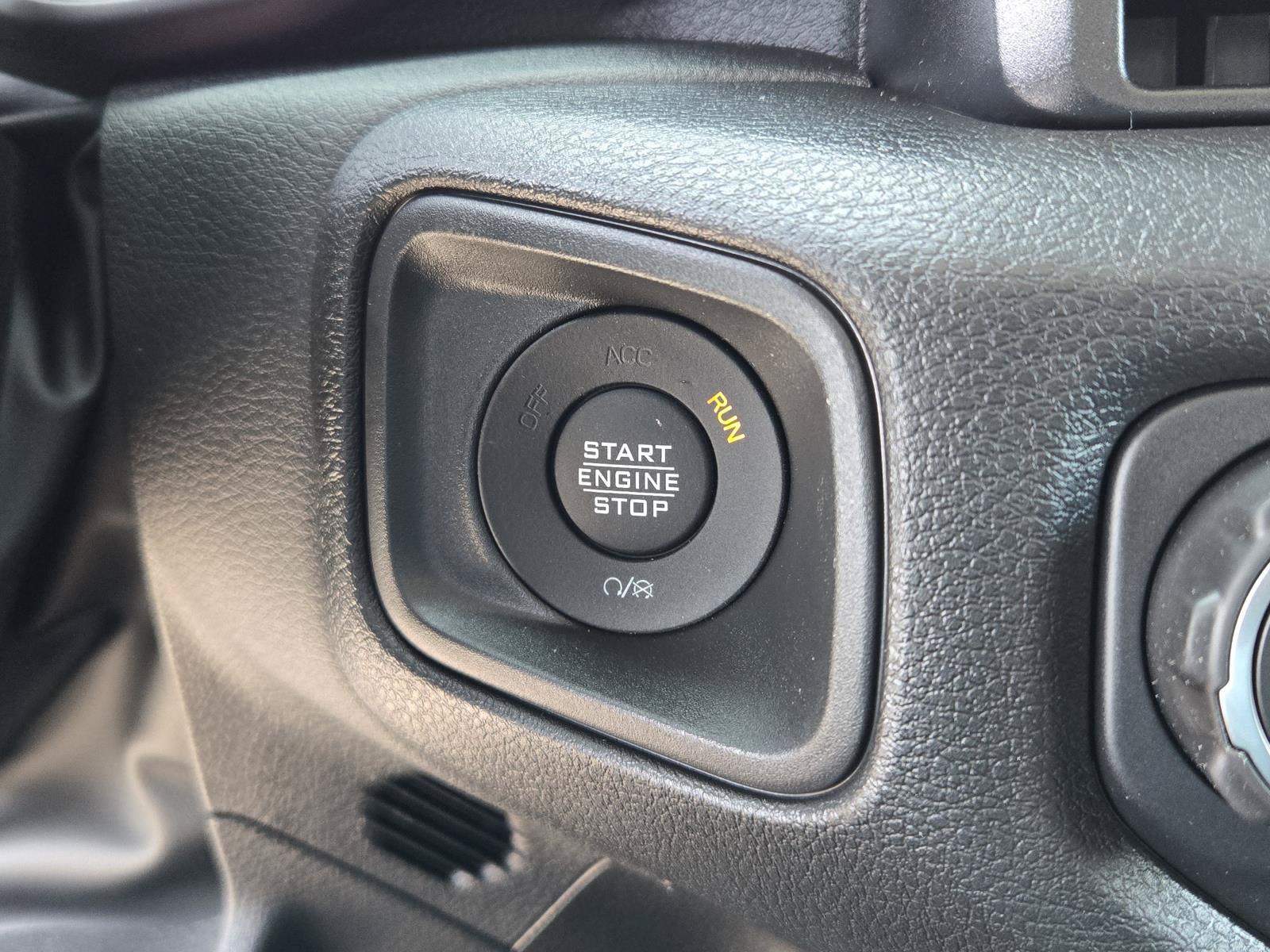 New 2026 Jeep Gladiator Sport AWD/4WD image 13